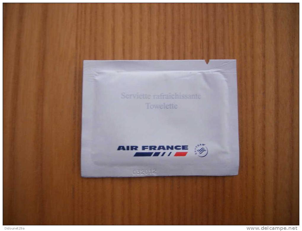 Serviette Rafraîchissante "AIR FRANCE - Atlantic" (compagnie Aérienne) - Autres & Non Classés