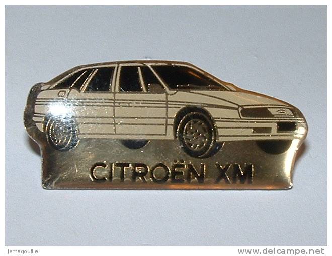 Pin´s -  CITROEN XM - Blanche * - Citroën