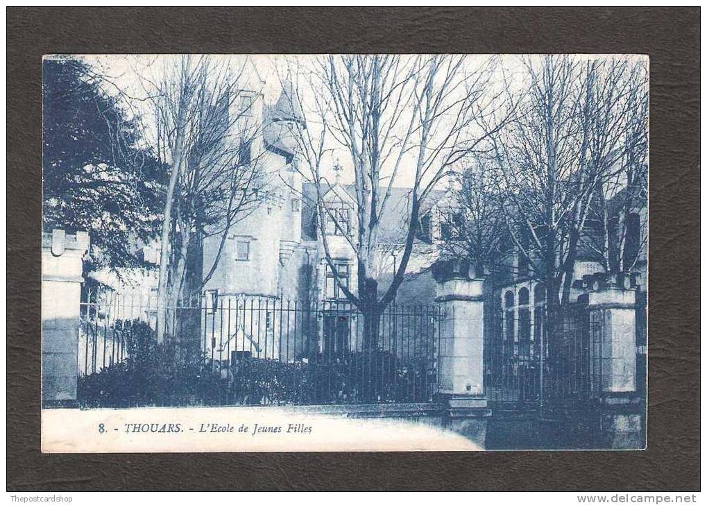 CPA 79 DEUX-SEVRES No.8 THOUARS L'ECOLE DE JEUNES FILLES SCHOOL  G ARTAND NANTES ? - Thouars