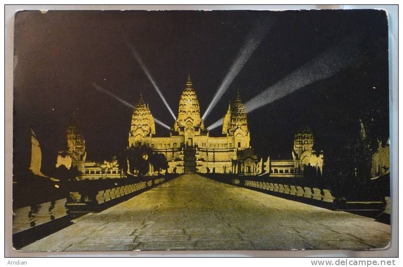 CAMBODIA / CAMBODGE, Angkor Vat Temple Night View / Vue De Nuit - Vintage Unused Postcard - Cambodia