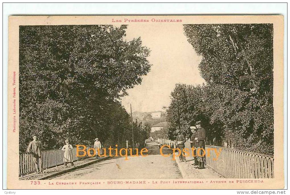 DOUANES - Pont Frontière Avec Poste De Douane & Douanier à Bourg  Madame - Dos Scané - Douane