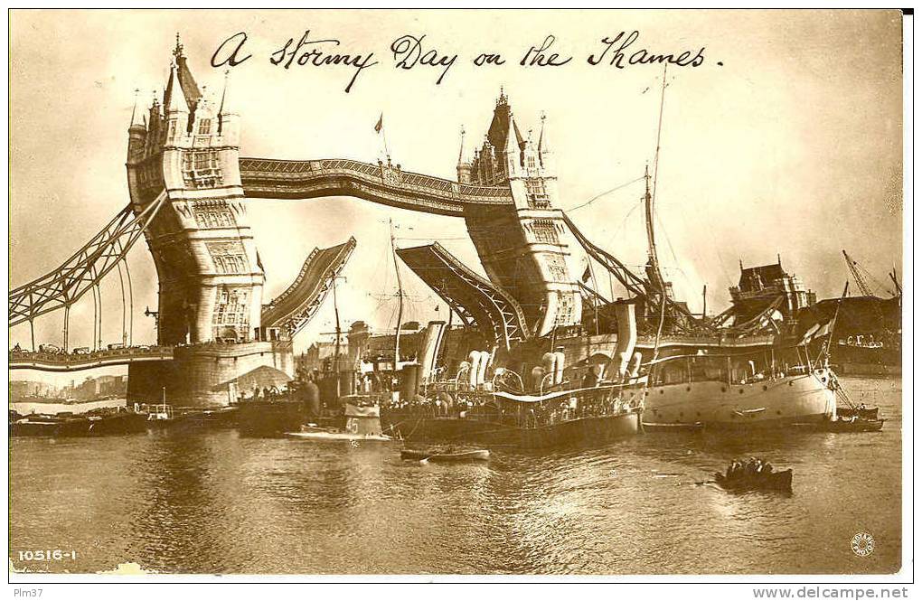 LONDON - A Stormy Day On The Thames - River Thames