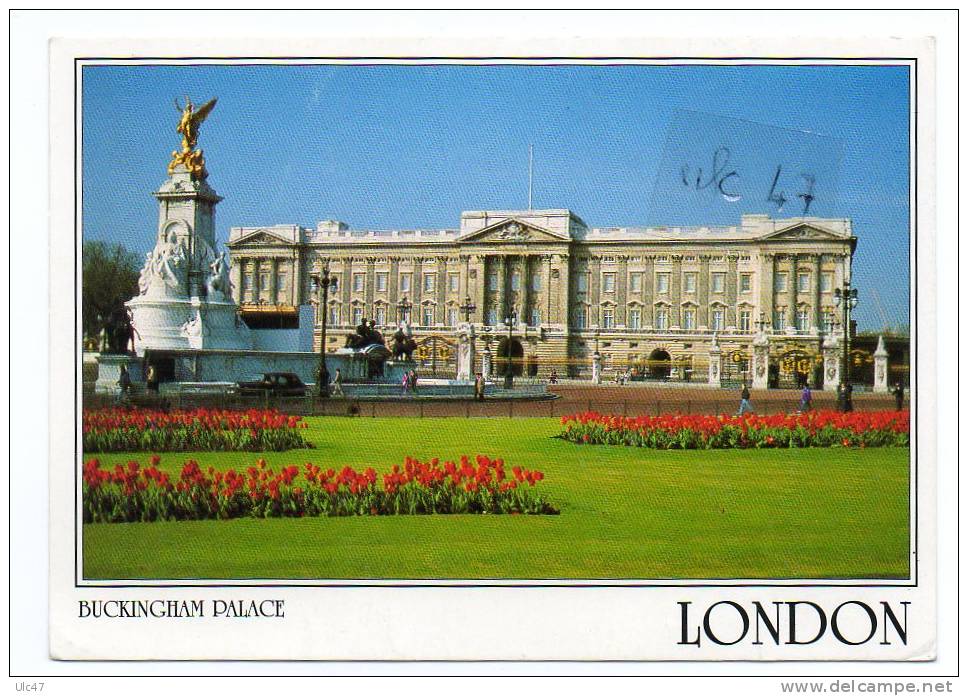 - LODON. -  BUCKINGHAM PALACE. - Photo: Stan Briggs - - Buckingham Palace