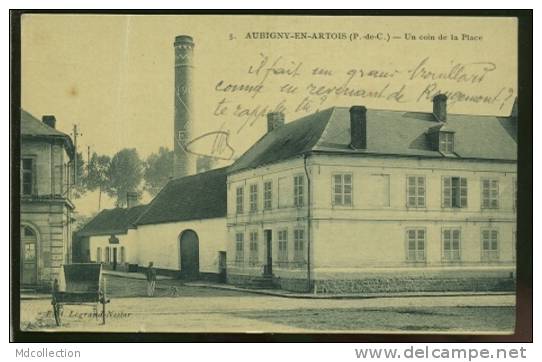 62 AUBIGNY EN ARTOIS / Un Coin De La Place / CARTE GLACEE - Aubigny En Artois