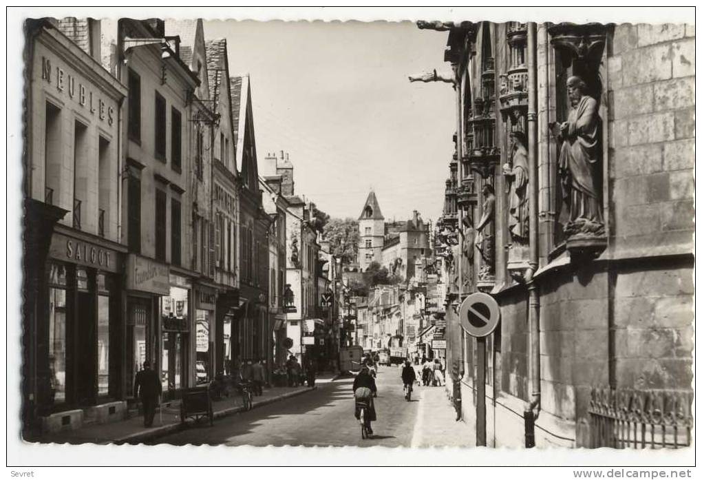 MONTARGIS -Rue Du Général Leclerc.. CPSM 9x14 - Montargis