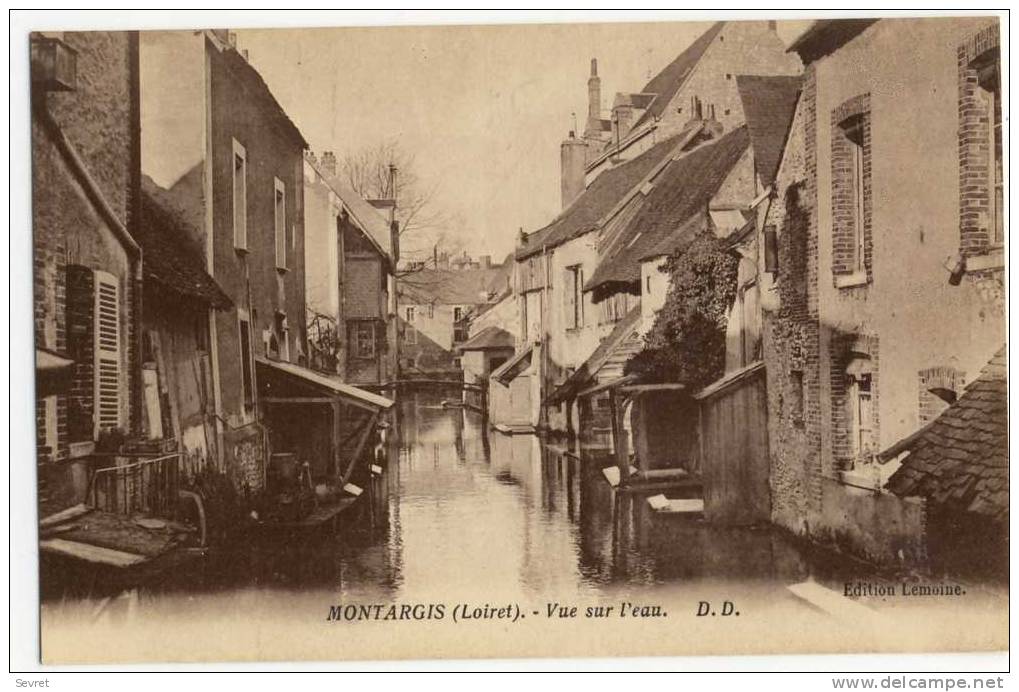 MONTARGIS  -Vue Sur L'Eau - Montargis