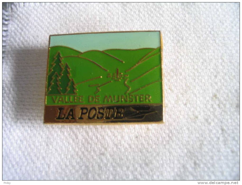 Pin´s De La Poste De La Vallée De MUNSTER - Correo