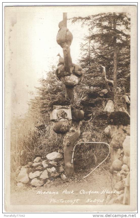 Rppc - ALASKA - CORDOVA - NIRVANA PARK - STRANGE TOTEM POLES - CIRCA - 1930 - Other & Unclassified