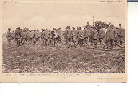 Prisonniers Allemands : Taking In Prinsoners During The Great Advance Daily Mail War Pictures - Guerre 1914-18