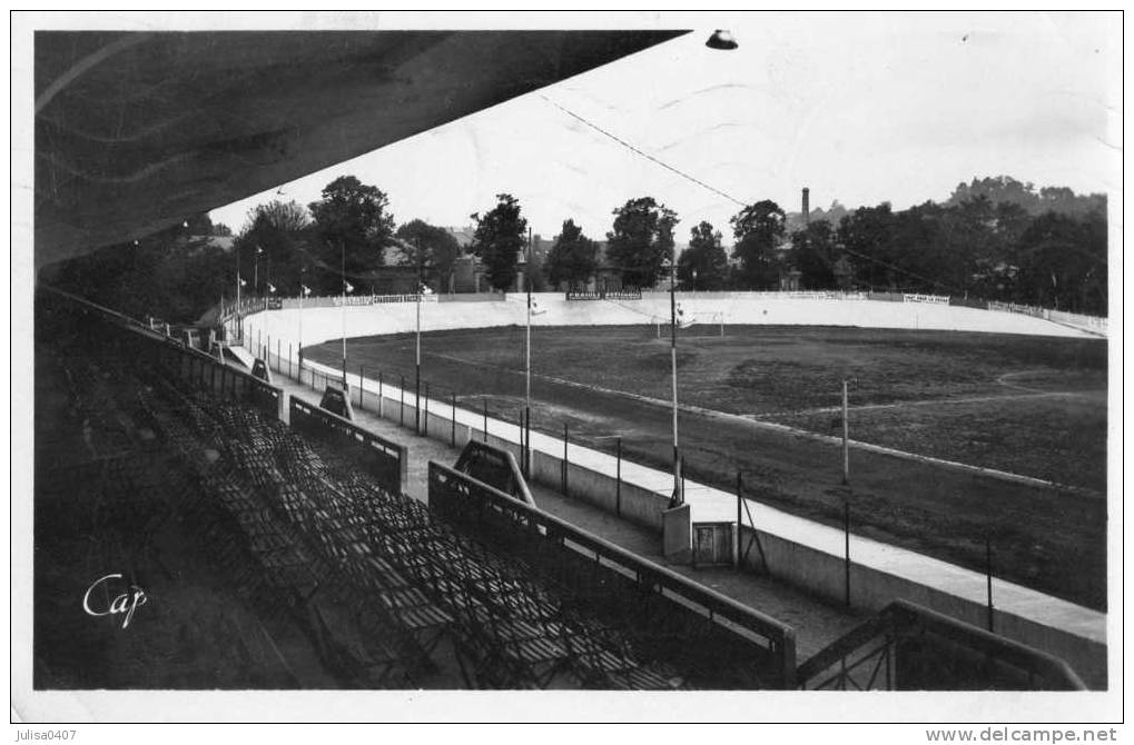 CHARLEVILLE (08) Vue Intérieure De Stade Vélodrome - Andere & Zonder Classificatie