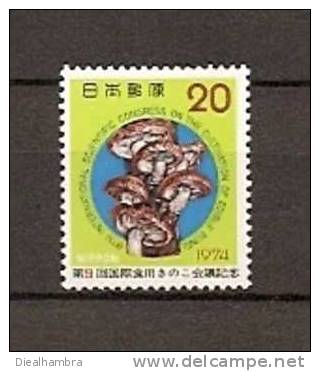 JAPAN NIPPON JAPON 9th. INTERNATIONAL CONFERENCE ON EDIBLE MUSHROOMS 1974 / MNH / 1230 · - Ongebruikt