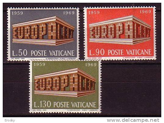 Z0766 - VATICANO SASSONE N°470/72 - VATICAN Yv N°488/90 ** - Unused Stamps