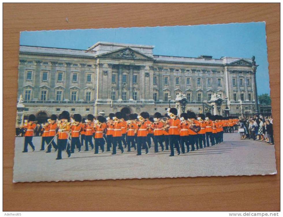 The Guards Band Outside Buckingham Palace - Buckingham Palace