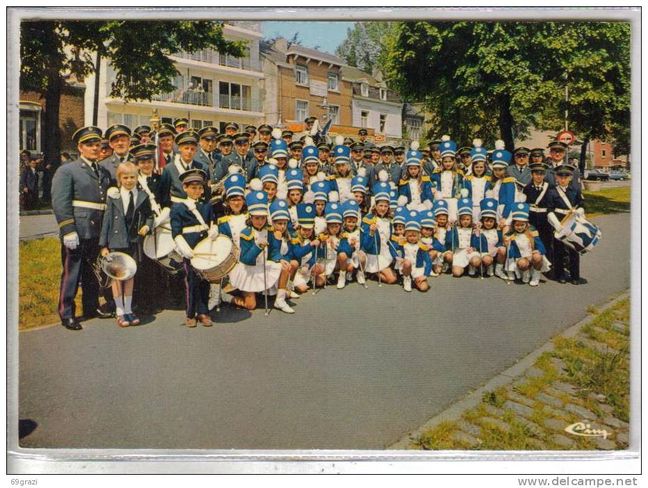 Frameries  Fanfare Postale  Et Majorettes - Frameries