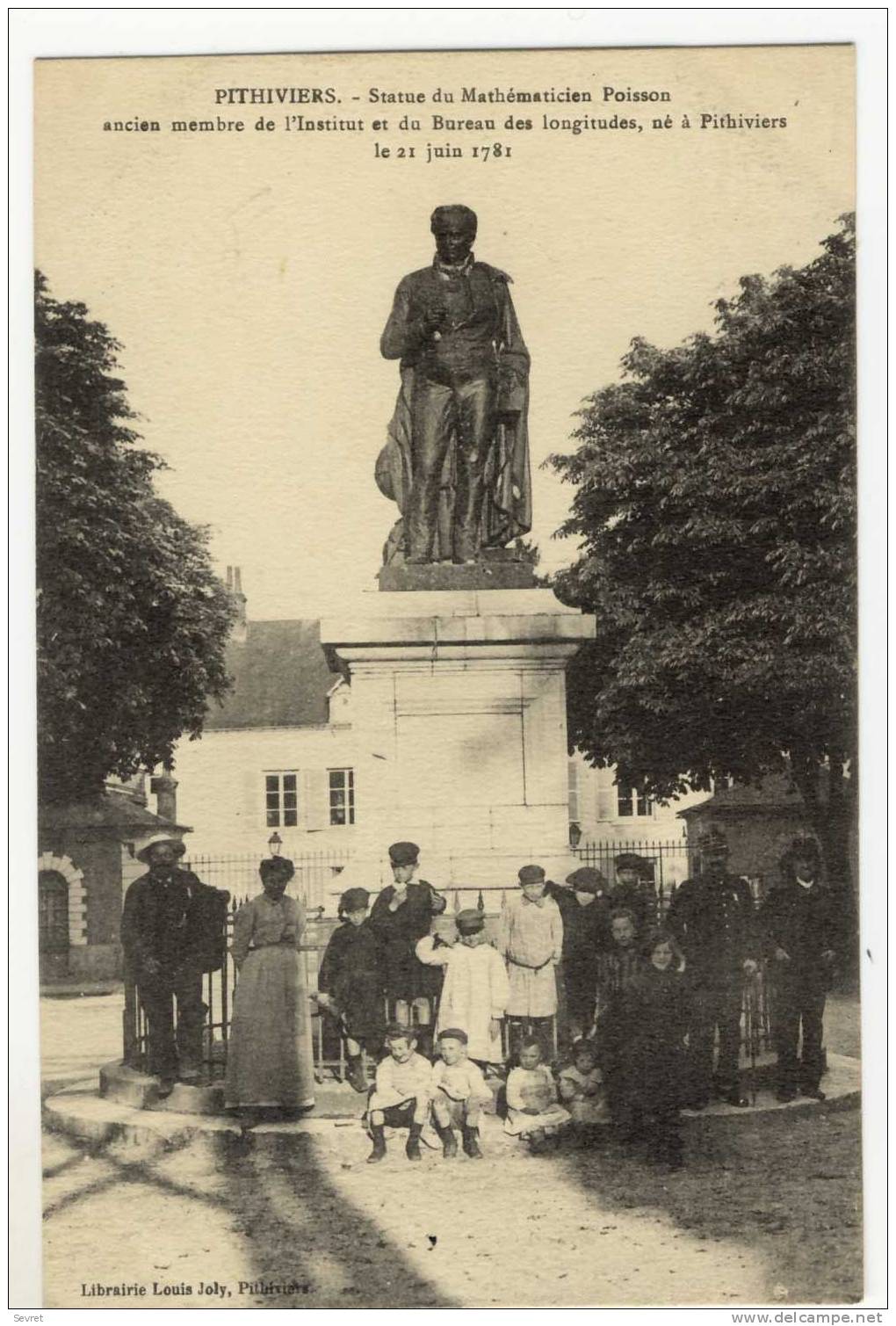 PITHIVIERS. - Statue Du Mathématicien Poisson. Belle Animation - Pithiviers