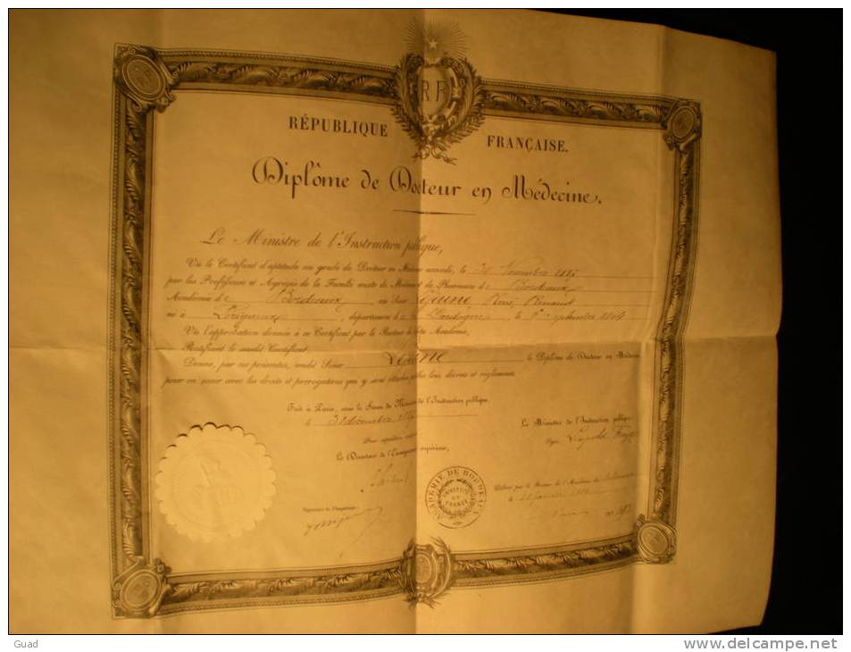 SANTE - DIPLOME DE DOCTEUR EN MEDECINE  DE L´ACADEMIE DE BORDEAUX 1887 - PARCHEMIN  Taille 50X40 - Zonder Classificatie