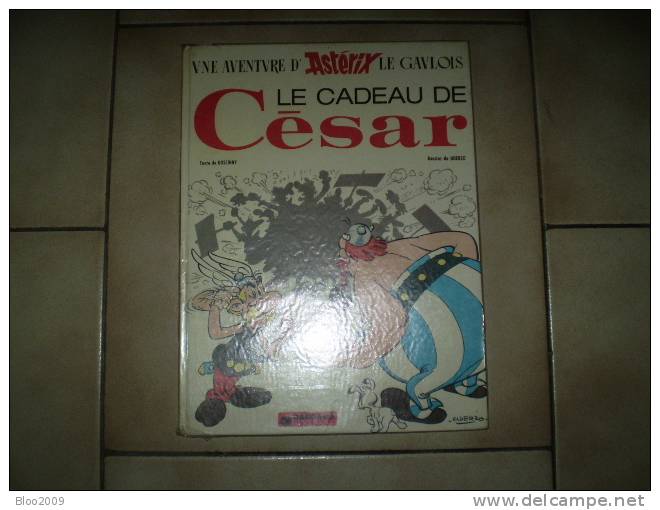 ASTERIX   1974 "Le Cadeau De César" - Asterix