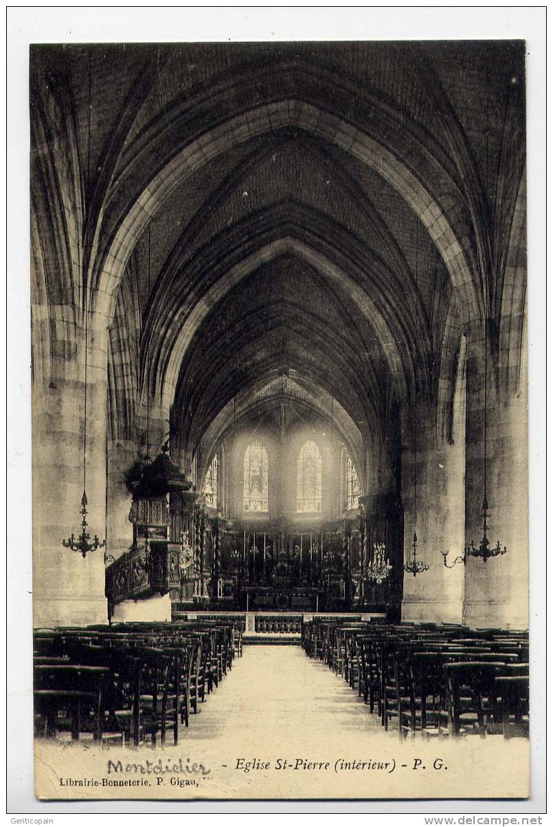 Q6 - MONTDIDIER - église Saint-Pierre (intérieur) - 1914 - Montdidier