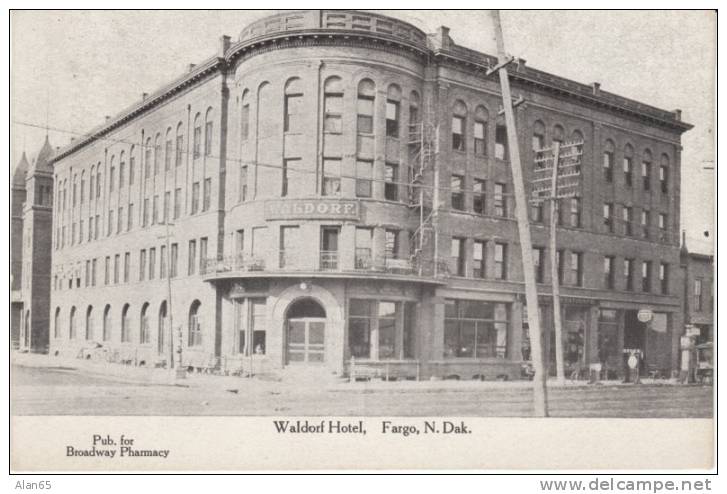 Fargo North Dakota, Waldorf Hotel Street Scene, Architecture On C1910s Vintage Postcard - Sonstige & Ohne Zuordnung