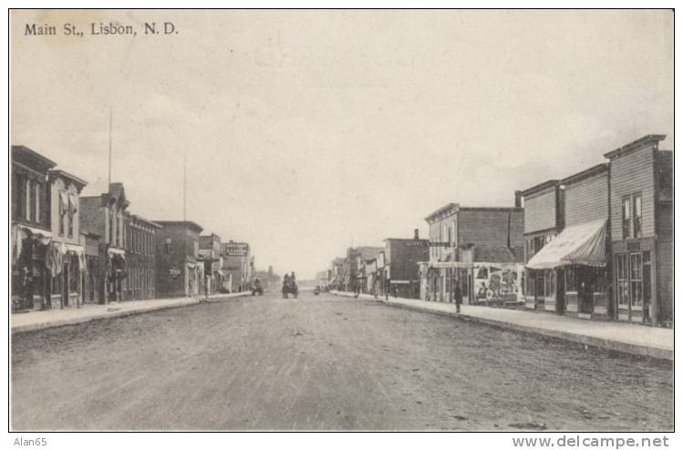Lisbon North Dakota, Main Street Scene, Opera House Shoe Shop Hotel, On 1900s Vintage Postcard - Other & Unclassified