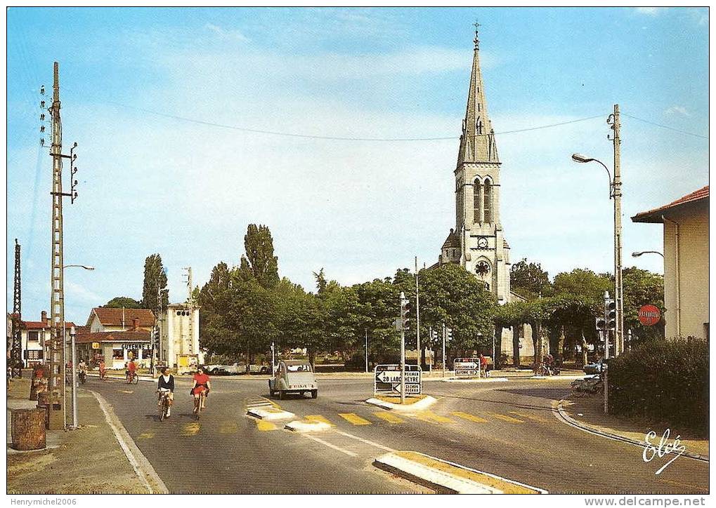 Mimizan Bourg ( Landes)  Place De L'église , Photo Chatagneau De Bordeaux - Mimizan Plage