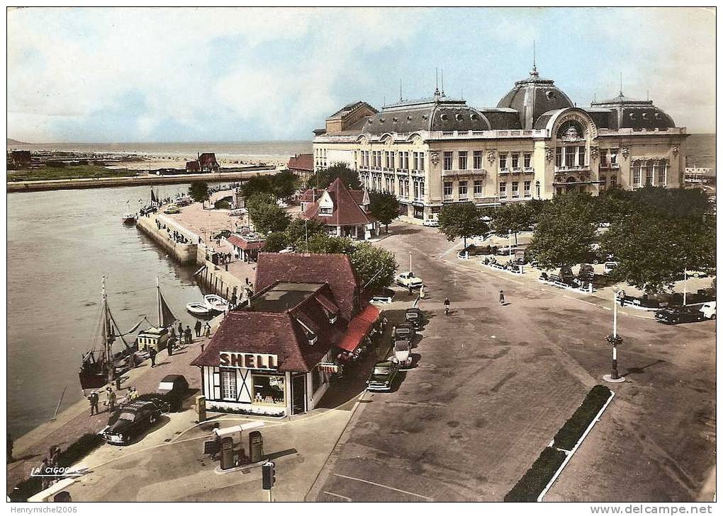 Trouville ( Calvados ) Station Pompe A Essence Shell Et Le Casino , Ed La Cigogne - Trouville