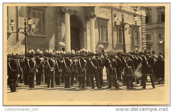 ITALY ITALIA Military POSTCARD Set - Regiment Parade - Soldier - Uniform - Regiments