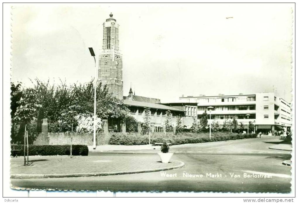 Weert - Nieuwe Markt - Van Berlostraat - Weert