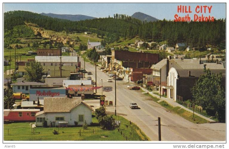 Hill City South Dakota SD, Chrome Street Scene, 1960s Autos, Gas Station, On C1960s Vintage Postcard - Autres & Non Classés