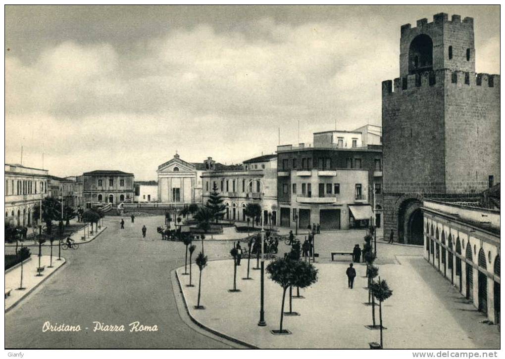 SARDEGNA ORISTANO PIAZZA ROMA ANIMATA 1940 ITALIA ITALY NUOVA - Oristano