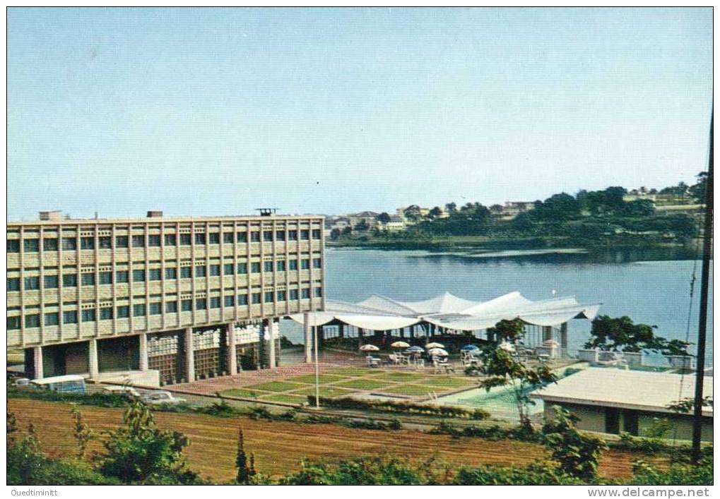 Côte D'ivoire.Abidjan.l'hôtel Des Relais à Cocody.1964.cpsm Gd Format. Ed.Hoa-qui. - Côte-d'Ivoire