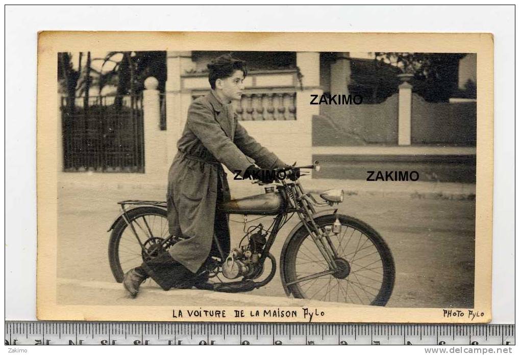 CARTEPHOTO -- LA VOITURE DE LA MAISON PYLO - MOTO MOTORETTE VELOMOTEUR - PHOTO PYLO --- -RECTO / VERSO-------Z1 - Motos