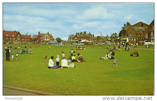 HUNSTANTON - The Greensward - Carte Petit Format, 2 Scans - Sonstige & Ohne Zuordnung