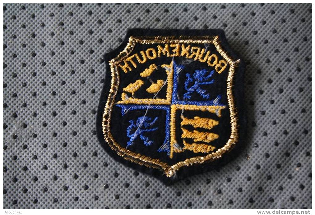 BOURNEMOUTH U.K. Badge Cloth Embroidered (exaggerated) Blazon ECUSSON BLASON Brodé En TISSU Ville Britannique. - Patches