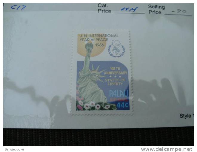 K7556- Stamp  MNh MICRONESIA 1986 U.N Int. Year Of Peace - Micronésie