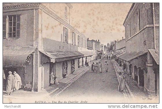 ALGERIE.BATNA.UNE RUE DU QUARTIER ARABE  Tache Voir Scan - Batna