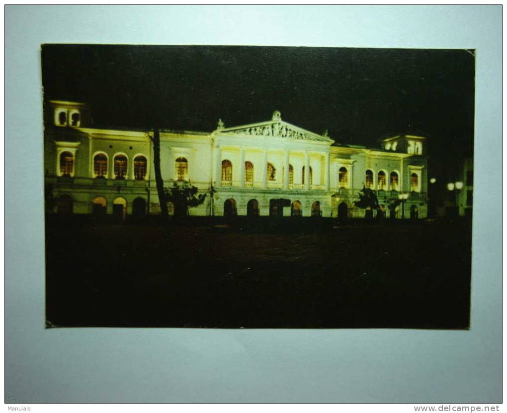 Quito Ecuador - Vista Nocturna Del Teatro Sucre - Ecuador