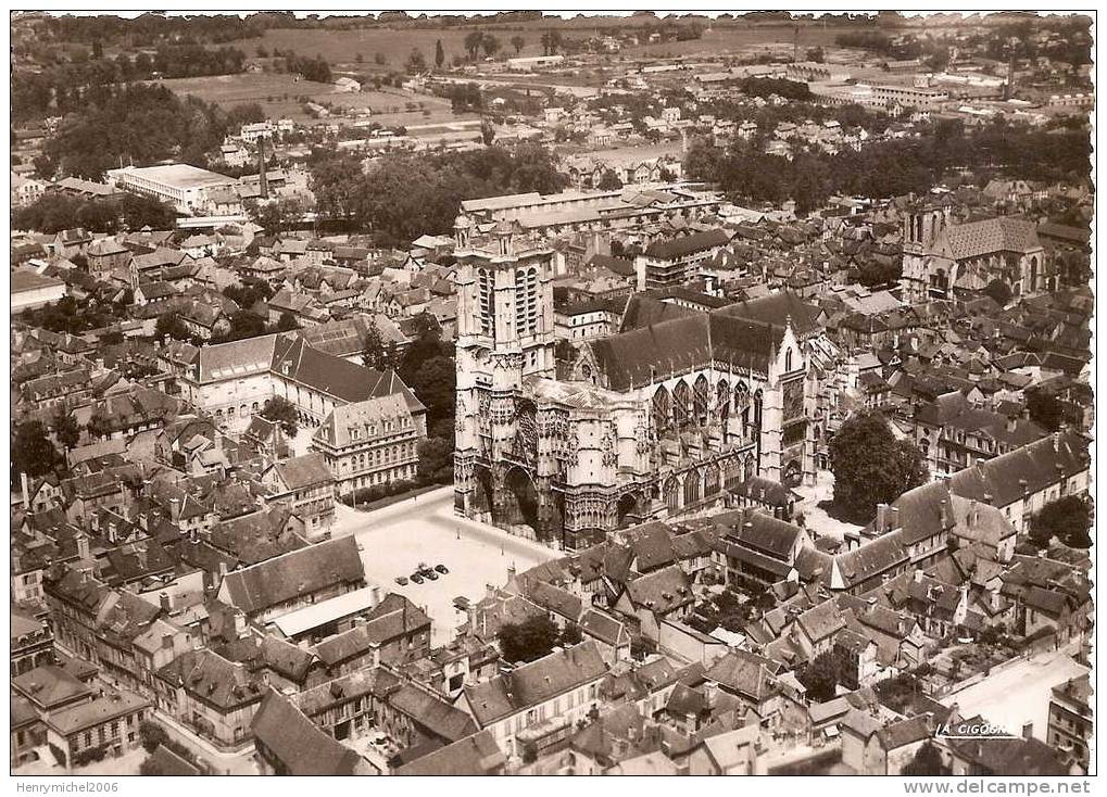 Troyes ( Aube) Vue Aérienne Photo Henrard - Troyes