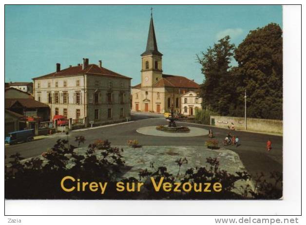 54.512/ CIREY SUR VEZOUZE - Place Chevandier - L'église (cpm N°54.129.07) - Cirey Sur Vezouze