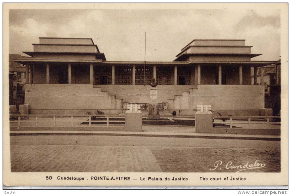 POINTE A PITRE (Guadeloupe) - Le Palais De Justice - Pointe A Pitre