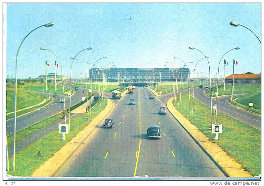 C.P.M.  Aéroport De Paris-Orly - La Façade Nord De L' Aérogare - Aéroports De Paris