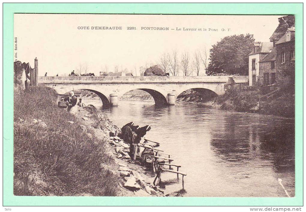 PONTORSON - Le Lavoir Et Le Pont (Laveuses) - Pontorson