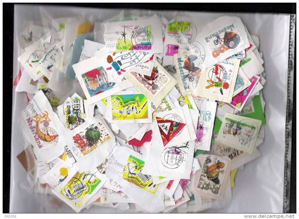 LOT PAYS BAS HOLLAND NIEDERLAND ENV. 500 TIMBRES SURTAXE SUR FRAGMENT - Colecciones Completas