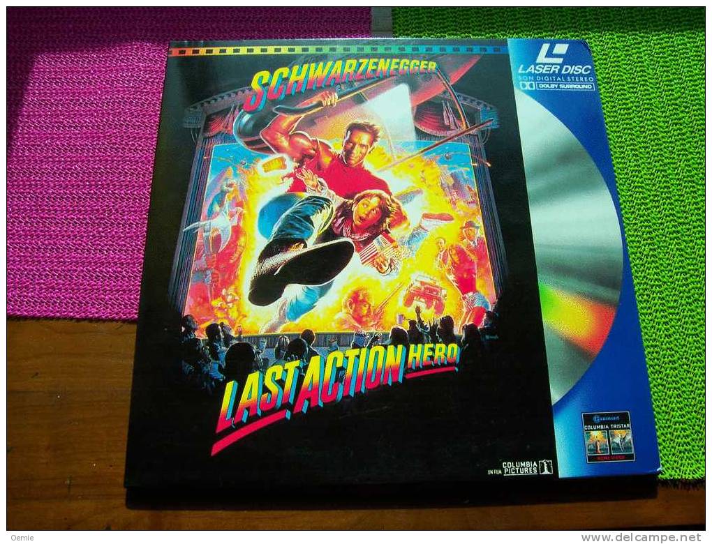 LASERDISC  CDV   °°°   LAST ACTION HERO   AVEC SCHWARZENGGER - Andere Formaten