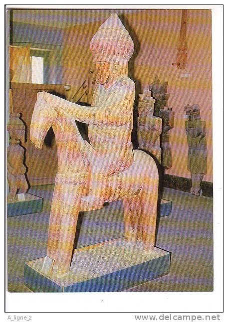 Ref 03 - CP Afghanistan Kabul Museum Equestrian Statue Of Nooristan 1971 Cheval - Afghanistan