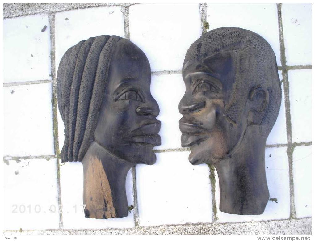 Couple, 2 TETES AFRICAINES En Bois, Hauteur 25.5 Cm - Afrikaanse Kunst