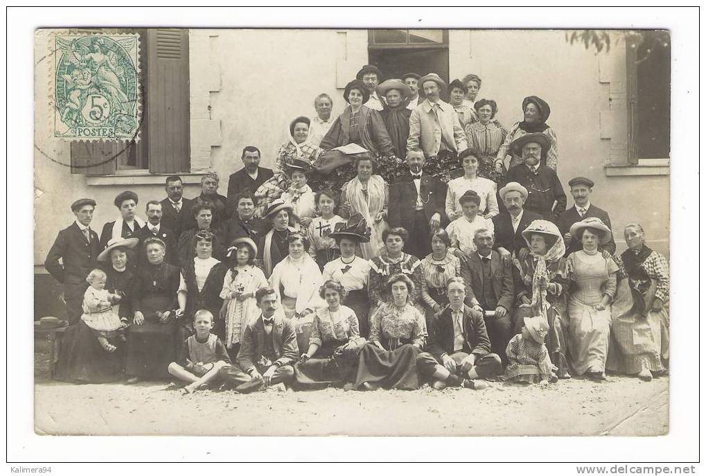 NORD  /  SIN-le-NOBLE  /  GROUPE  DE  PERSONNES  DE  SIN  HABITANT  RUE  DE  VAUGIRARD  /  CARTE-PHOTO Tirage Argentique - Sin Le Noble