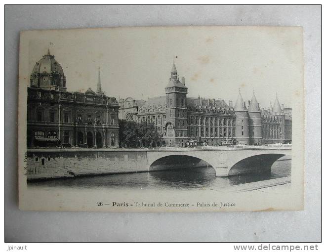 PARIS - Tribunal De Commerce - Palais De Justice - La Seine Et Ses Bords