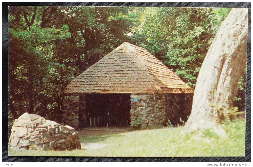 CANADA - Old Chrome Postcard - Shielding Hut, Cape Breton Highlands, Nova Scotia - Cape Breton