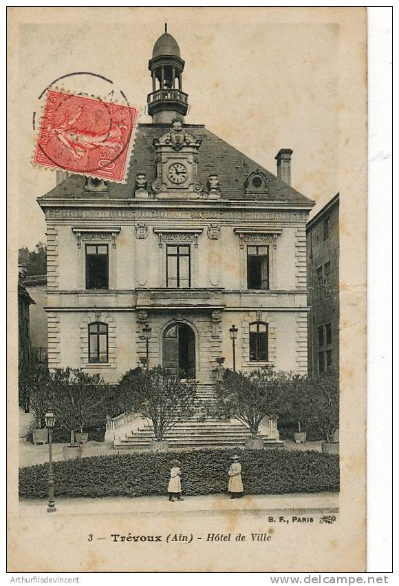 TREVOUX -Hôtel De Ville  --circulée En 1906 - Trévoux